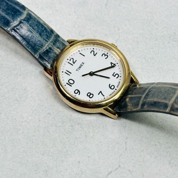Timex Watch Womens 30mm Easy Reader Indiglo Gold Tone WR 30M New Battery - Picture 3 of 12